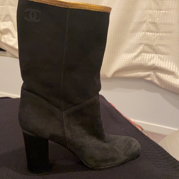 Authentic Chanel black suede fold over booties block heel boots shoes size 40 - Picture 6 of 15